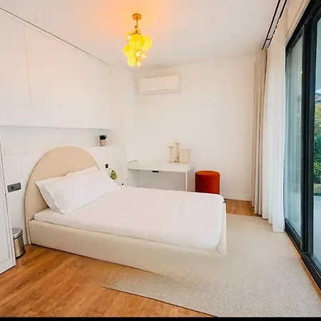 Villa The House 33 *