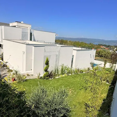 Private And Modern Luxury With View In