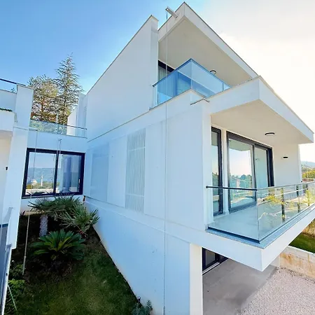 The House 33 Villa