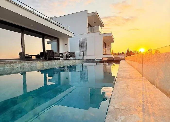Private And Modern Luxury With View In Villa