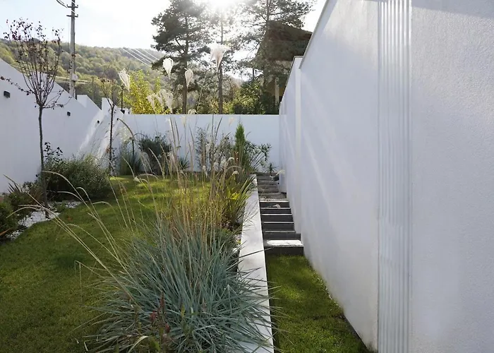 Private And Modern Luxury With View In *