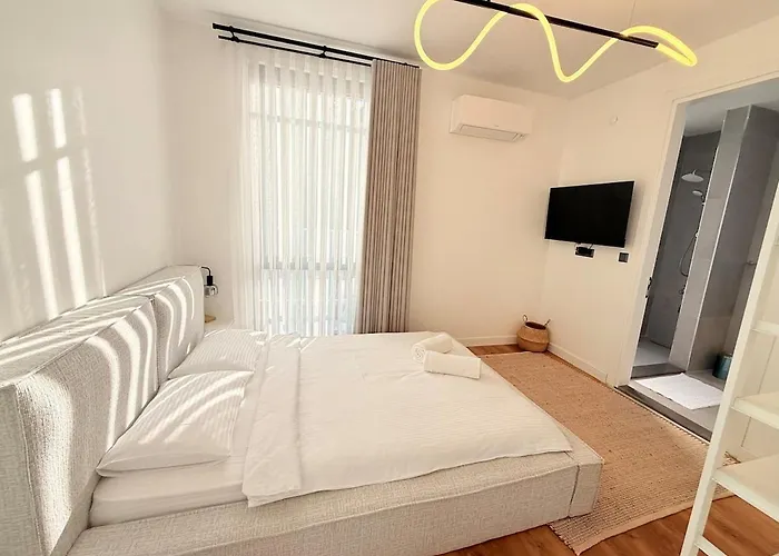 Private And Modern Luxury With View In Villa