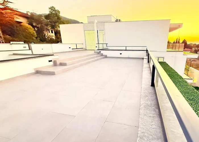 Private And Modern Luxury With View In *