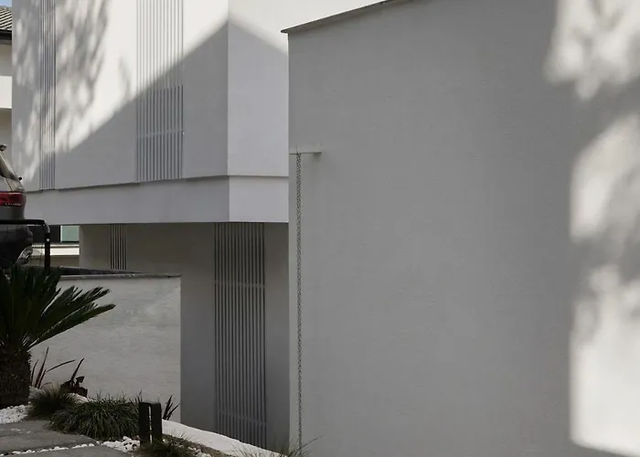 Private And Modern Luxury With View In Villa *