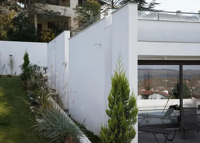 Villa Private And Modern Luxury With View In